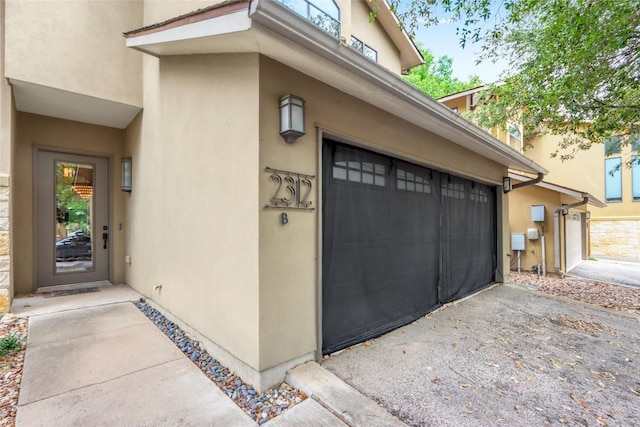 2312 Thornton Rd Unit B, Austin, TX 78704 - garage with asphalt driveway