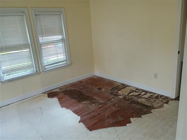 736 W Bell Ave, Rockdale, TX 76567 - unfurnished room featuring baseboards