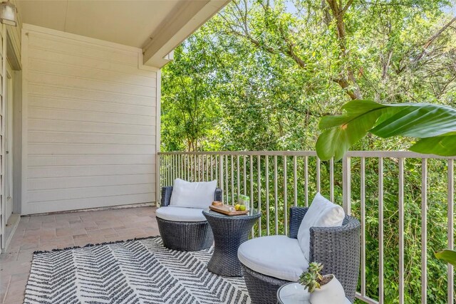 5511 Oakwood Cv Unit B, Austin, TX 78731 - view of patio / terrace