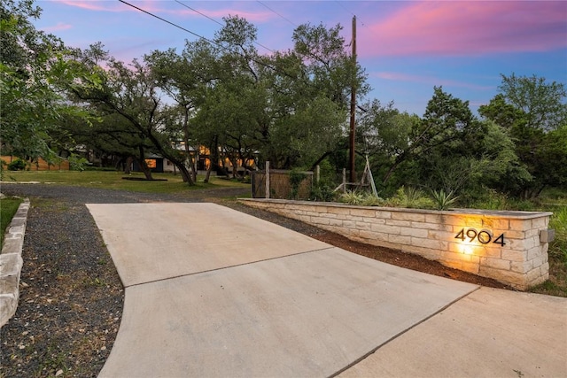 4904 Old Bee Caves Rd, Austin, TX 78746 - view of community featuring a patio area