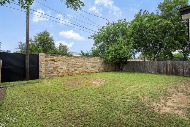 613 Broken Bow Dr, Round Rock, TX 78681 - view of fenced backyard