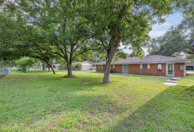 420 Hale St, Lexington, TX 78947 - view of yard