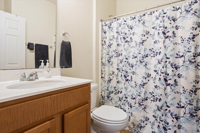2025 Cliffbrake Way, Georgetown, TX 78626 - full bath featuring vanity and curtained shower