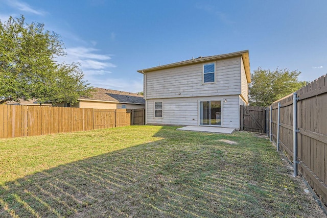 132 Hillhouse Ln, Manchaca, TX 78652 - back of house featuring a fenced backyard