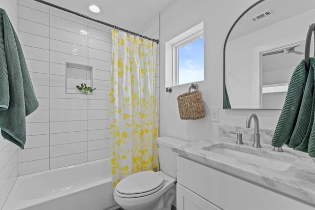 5006 Lott Ave Unit 2, Austin, TX 78721 - bathroom featuring vanity and shower / bath combination with curtain
