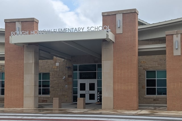 963 Tomichi Trl, Lakeway, TX 78738 - view of building exterior
