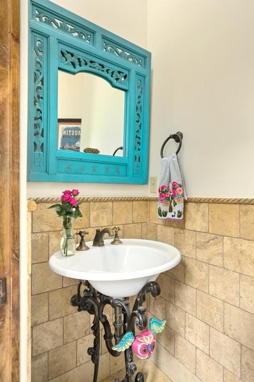 3816 Pappys Way, Austin, TX 78730 - bathroom with a wainscoted wall and a sink