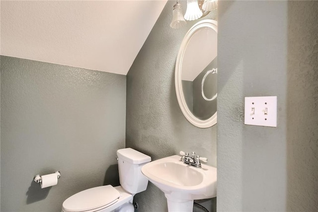 7500 Shadowridge Run Unit 47, Austin, TX 78749 - half bath with a textured wall