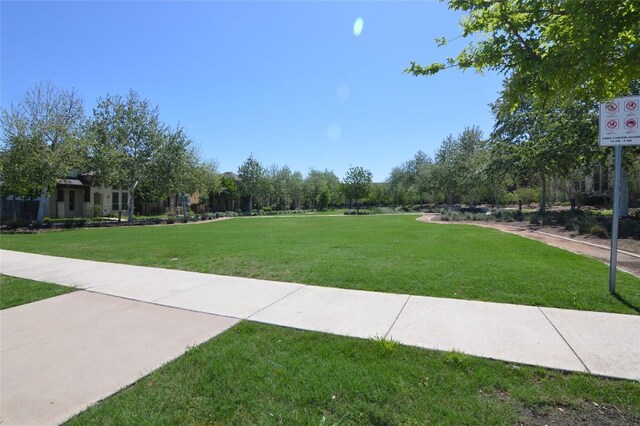 6814 E Riverside Dr Unit 52, Austin, TX 78741 - view of green lawn