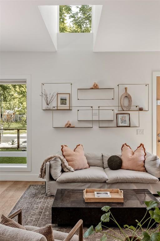 2211 Canterbury St, Austin, TX 78702 - photo 7