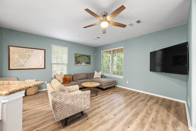 1310 W Parmer Ln Unit 9B, Austin, TX 78727 - photo 6