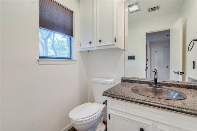 501 Highlands Blvd Unit 13, Horseshoe Bay, TX 78657 - bathroom with vanity and toilet