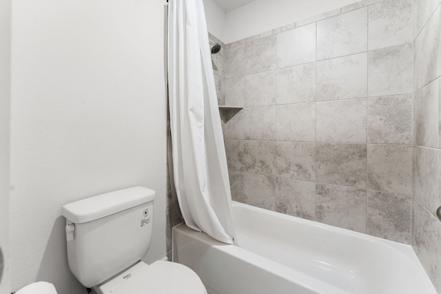 3800 Bristol Motor Pass, Austin, TX 78728 - full bathroom featuring toilet and shower / tub combo