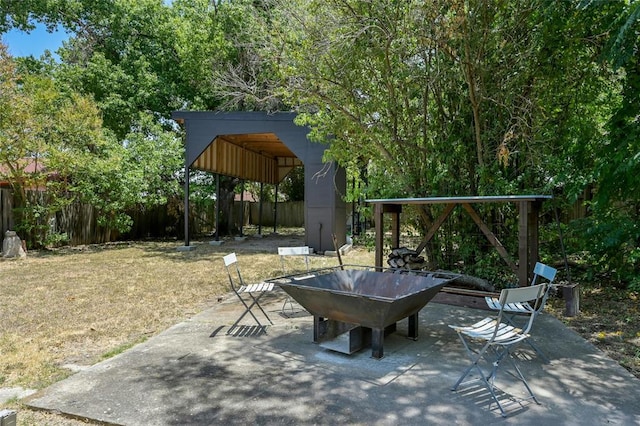 8415 Bowling Green Dr, Austin, TX 78757 - fenced backyard featuring a patio