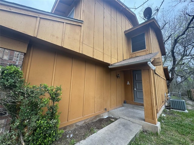 10403 Golden Meadow Dr Unit A & B, Austin, TX 78758 - photo 1