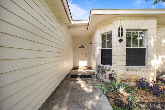803 N Myrtle St, Georgetown, TX 78626 - doorway to property with stone siding