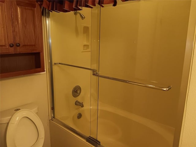 12401 Los Indios Trl Unit 9, Austin, TX 78729 - bathroom with toilet and enclosed tub / shower combo