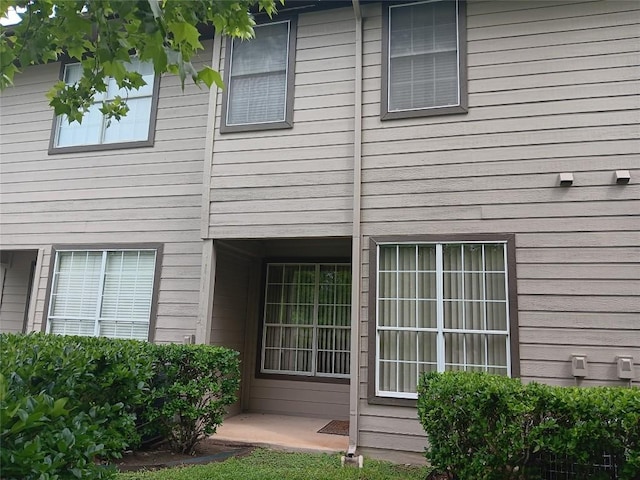 12401 Los Indios Trl Unit 9, Austin, TX 78729 - view of home's exterior