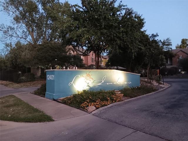 12401 Los Indios Trl Unit 9, Austin, TX 78729 - view of community sign