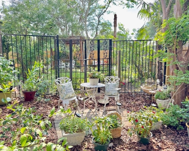15304 Iola Cv, Austin, TX 78717 - view of yard