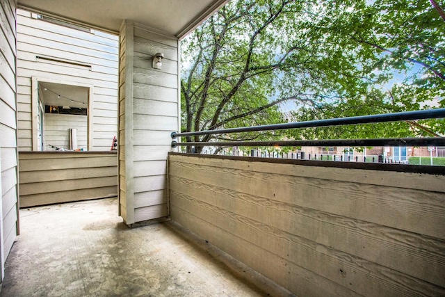 501 W 26th St Unit 105, Austin, TX 78705 - view of balcony