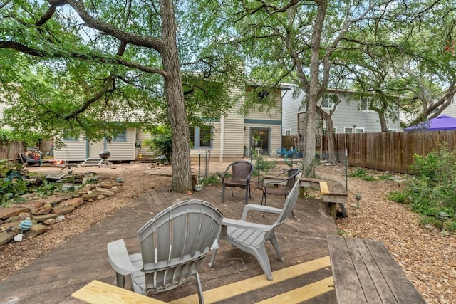 4304 Adelphi Ln, Austin, TX 78727 - view of patio / terrace