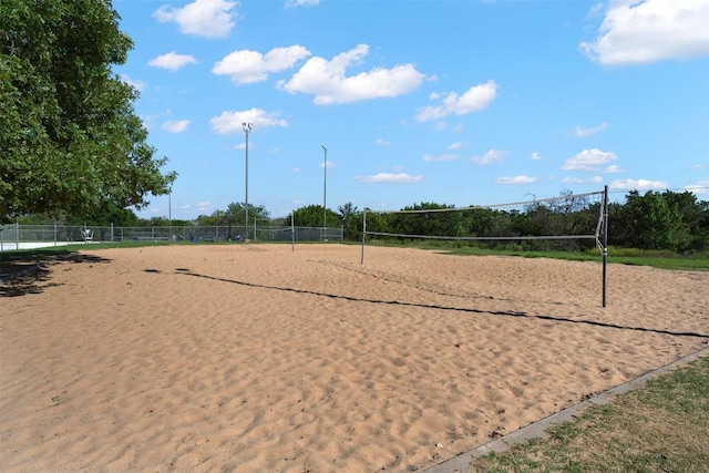 7806 Vail Valley Dr, Austin, TX 78749 - surrounding community featuring volleyball court