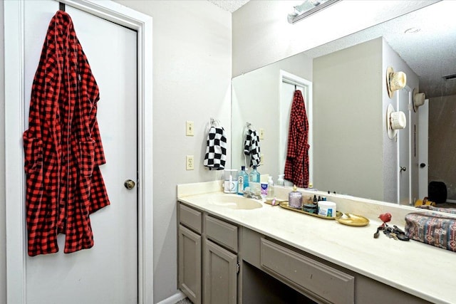 7825 Beauregard Cir Unit 26, Austin, TX 78745 - bathroom with vanity