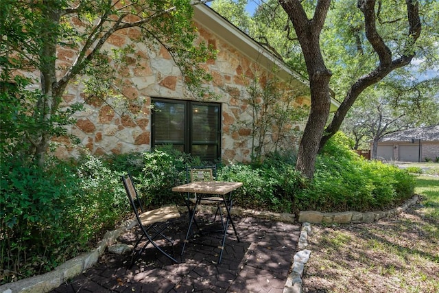 6317 Gato Path, Austin, TX 78731 - view of patio