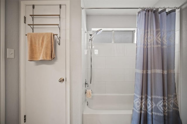 1009 Laurelleaf Dr, Pflugerville, TX 78660 - bathroom featuring shower / bathtub combination with curtain
