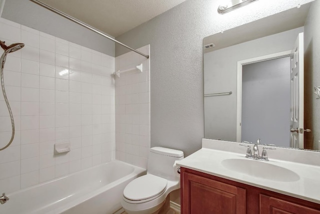 371 Bloomsbury Dr, Kyle, TX 78640 - full bath with a textured wall, vanity, and tub / shower combination
