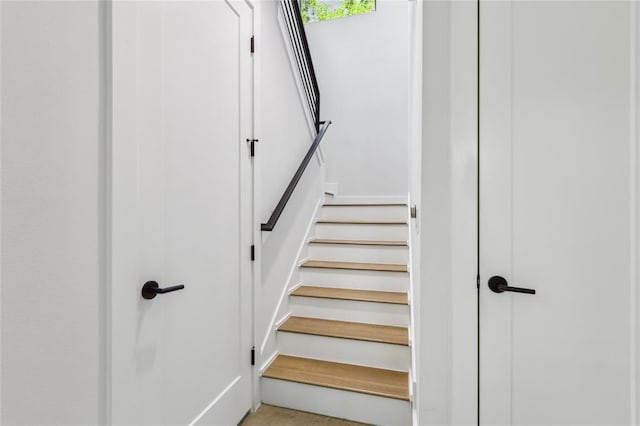 619 Hammack Dr Unit 2, Austin, TX 78752 - view of stairway