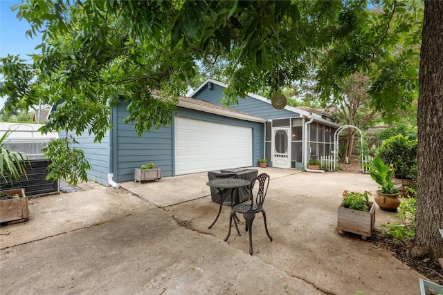 2206 Newfield Ln, Austin, TX 78703 - view of garage