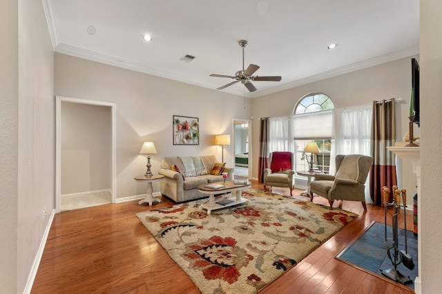 1011 Windmill Rd, Dripping Springs, TX 78620 - living room with hardwood / wood-style flooring, ceiling fan, crown molding, and recessed lighting