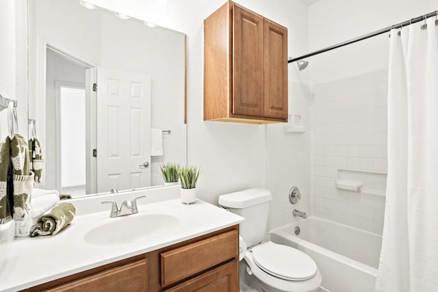 141 Ashwood N, Kyle, TX 78640 - bathroom with vanity and shower / tub combo