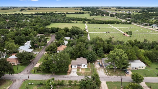 1216 Jones St, Taylor, TX 76574 - photo 2