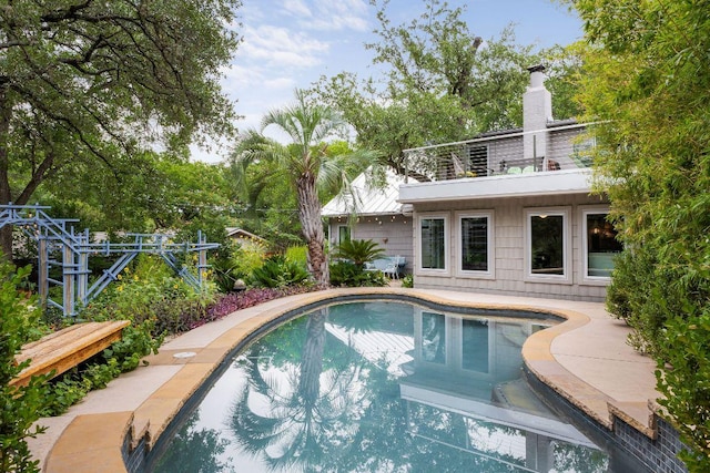 2606 Rockingham Dr, Austin, TX 78704 - swimming pool featuring a patio area