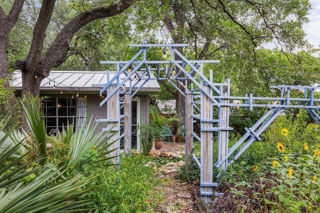 2606 Rockingham Dr, Austin, TX 78704 - view of yard