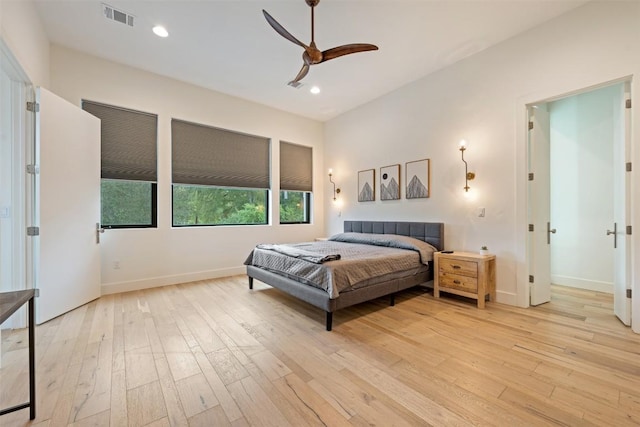 4103 Ridgelea Dr, Austin, TX 78731 - bedroom featuring light wood-type flooring, recessed lighting, and a ceiling fan