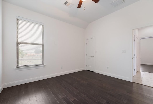 212 Ferryboat Ln, New Braunfels, TX 78130 - spare room featuring a ceiling fan, dark wood-style floors, and lofted ceiling