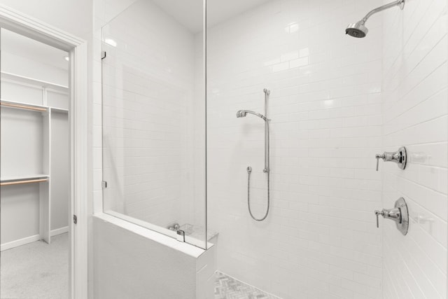 5212 Valley Oak Dr, Austin, TX 78731 - full bath featuring tiled shower and a spacious closet