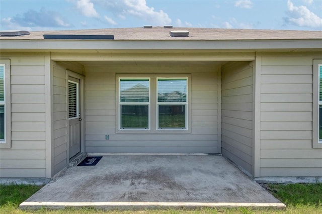 421 Bluejack Way, Hutto, TX 78634 - back of property with a patio area