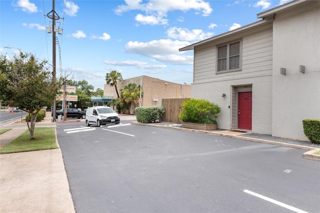 2122 Hancock Dr Unit 103, Austin, TX 78756 - view of uncovered parking lot
