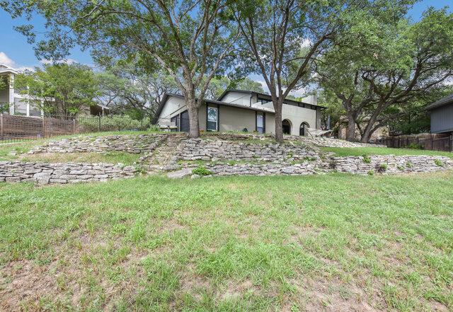 6203 Olympic Overlook Dr, Austin, TX 78746 - view of yard
