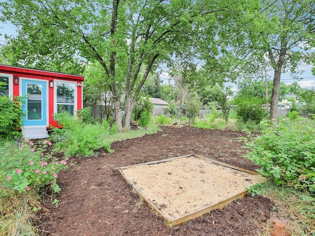 3811 Byron Dr, Austin, TX 78704 - view of yard