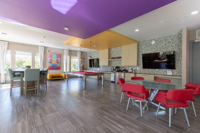 1900 Barton Springs Rd Unit 3038, Austin, TX 78704 - rec room with healthy amount of natural light and recessed lighting