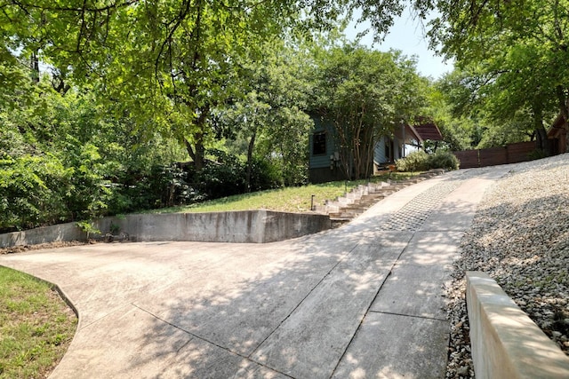 1305 Deloney St, Austin, TX 78721 - photo 14