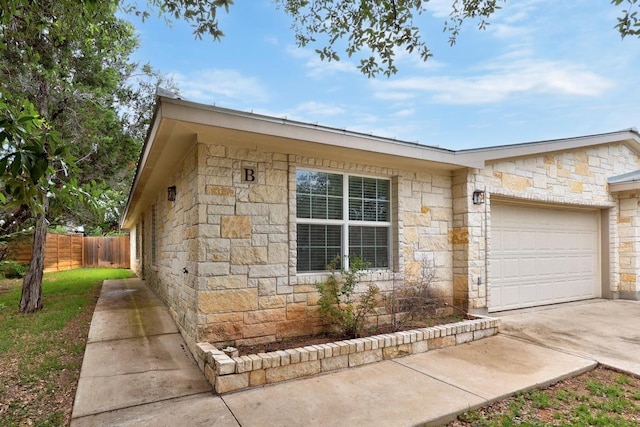 5705 Thunderbird St, Lago Vista, TX 78645 - photo 8