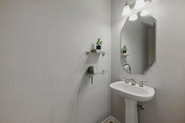 7617 Roaring Springs Dr, Austin, TX 78736 - view of bathroom