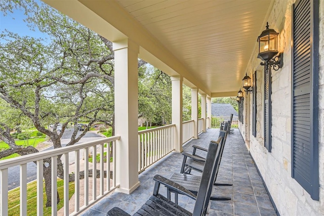 7503 Stonecliff Cir, Austin, TX 78731 - view of porch